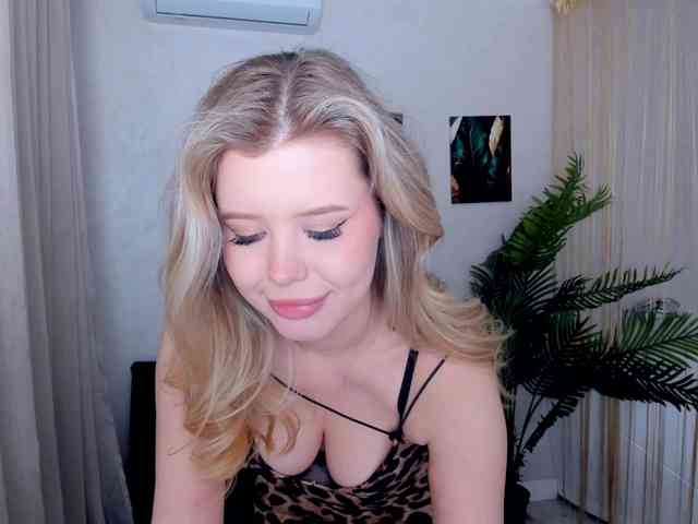 GlamorousGirl webcam