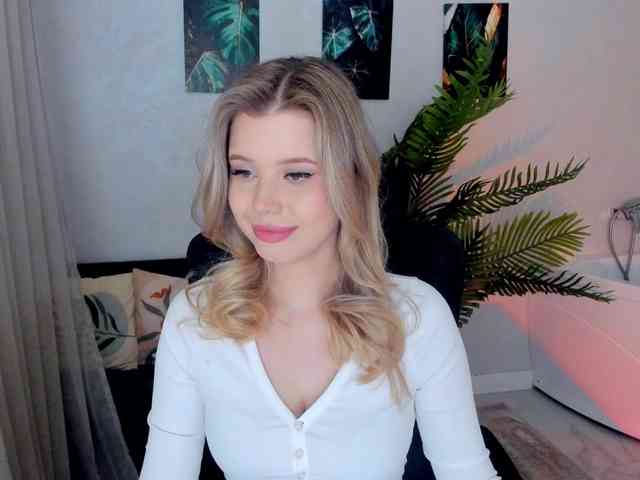 GlamorousGirl webcam