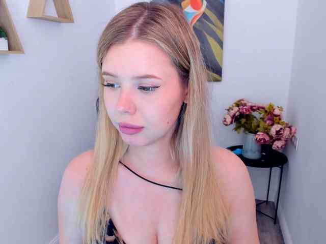 GlamorousGirl webcam