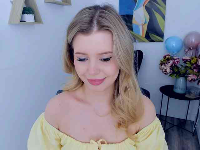 GlamorousGirl webcam