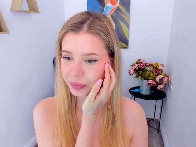 GlamorousGirl webcam
