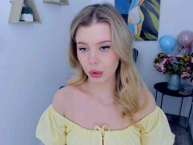 GlamorousGirl webcam