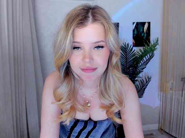 GlamorousGirl webcam
