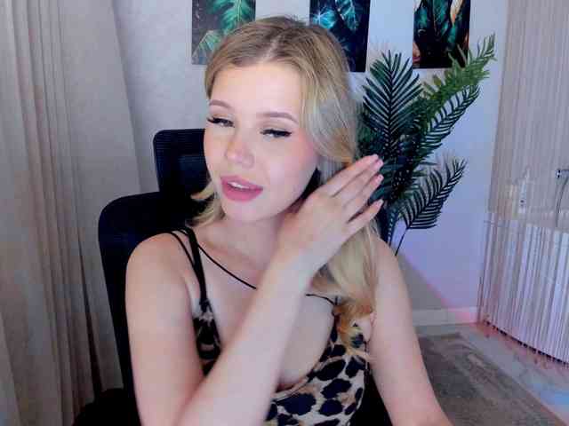 GlamorousGirl webcam