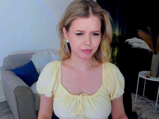GlamorousGirl webcam