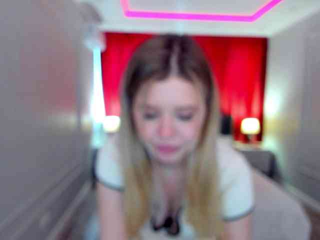 GlamorousGirl webcam