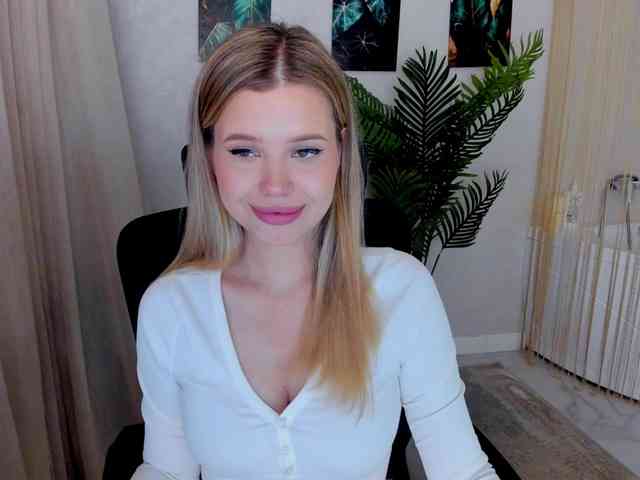 GlamorousGirl webcam