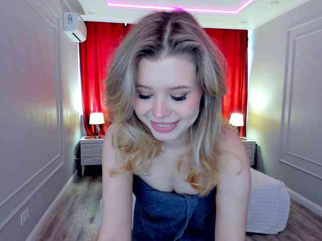 GlamorousGirl webcam
