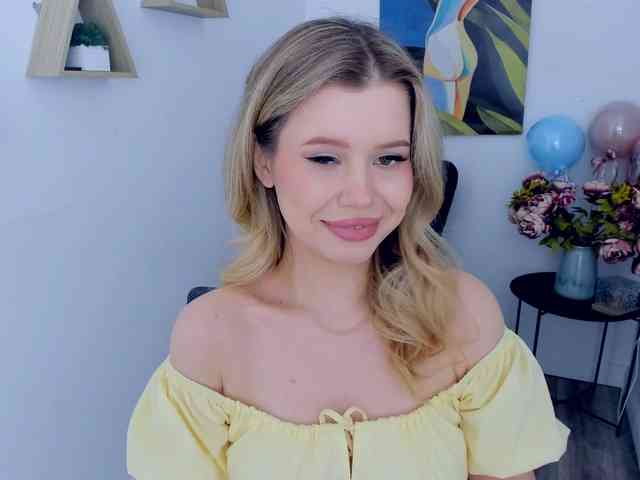 GlamorousGirl webcam