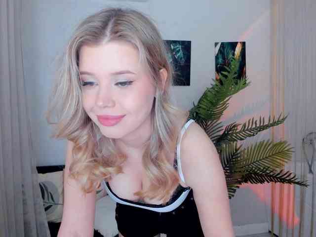 GlamorousGirl webcam