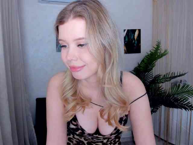GlamorousGirl webcam