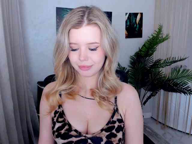 GlamorousGirl webcam