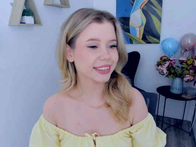 GlamorousGirl webcam