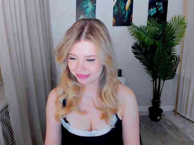 GlamorousGirl webcam