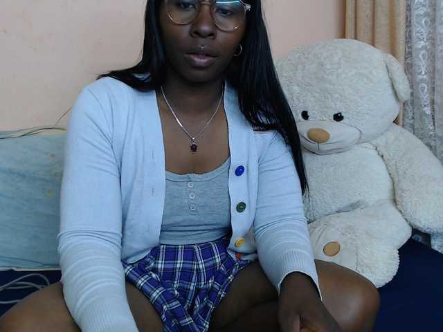 Katty-12 live cam on BongaCams