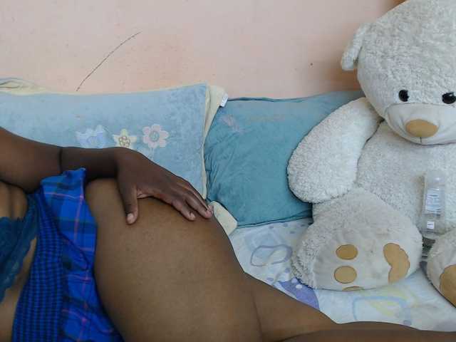 Katty-12 live cam on BongaCams