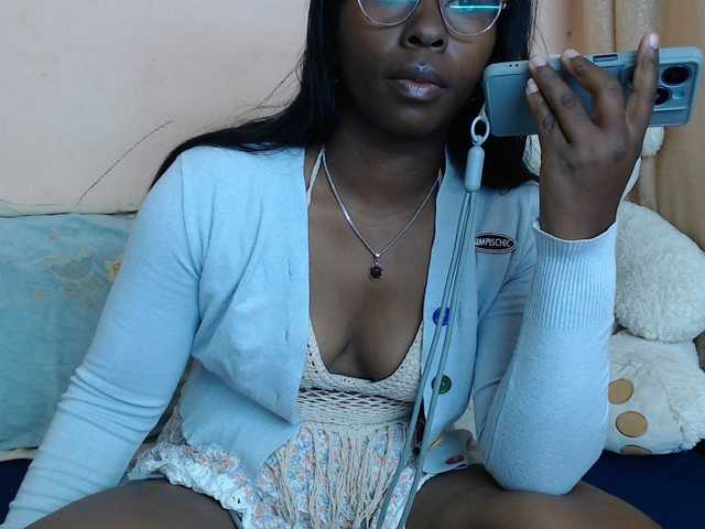 Katty-12 live webcam show
