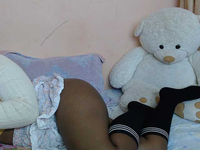 Katty-12 live cam on BongaCams