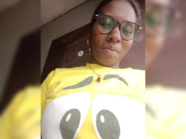 Katty-12's BongaCams show and profile