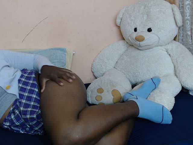 Katty-12 live cam on BongaCams