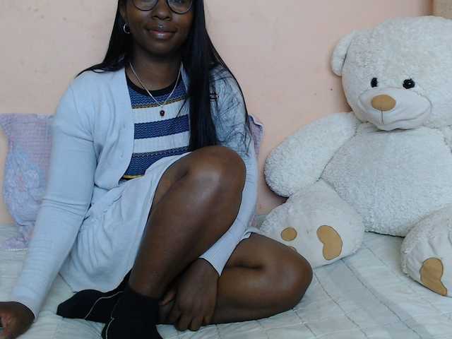Katty-12 live cam on BongaCams