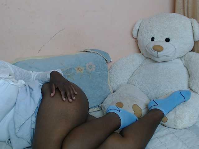 Katty-12 live cam on BongaCams
