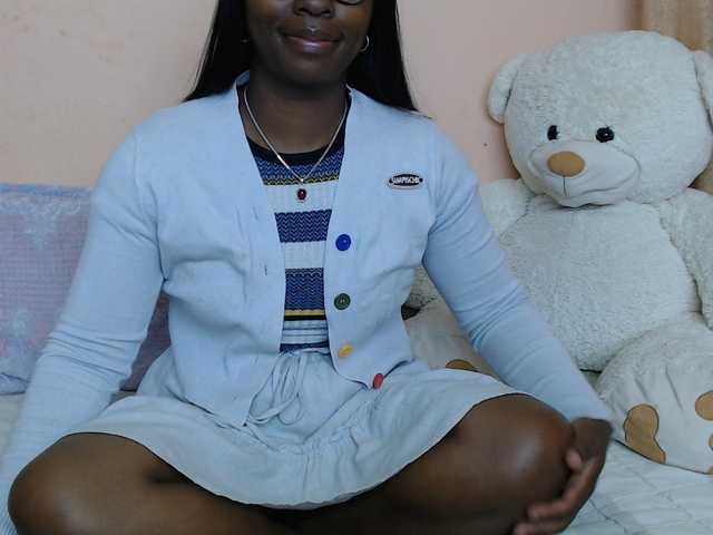 Katty-12 live cam on BongaCams