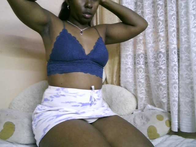 Katty-12's BongaCams show and profile