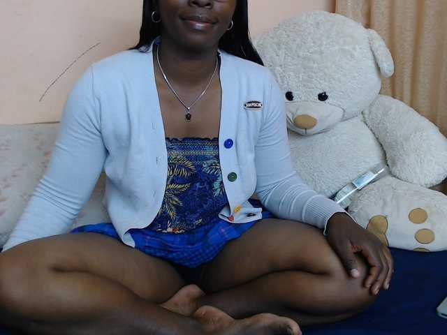 Katty-12 live cam on BongaCams