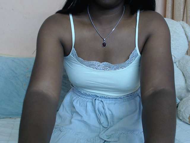 Katty-12 live cam on BongaCams