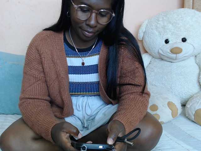 Katty-12 live cam on BongaCams