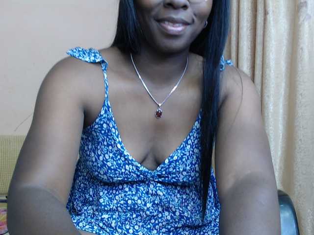 Katty-12 live cam on BongaCams