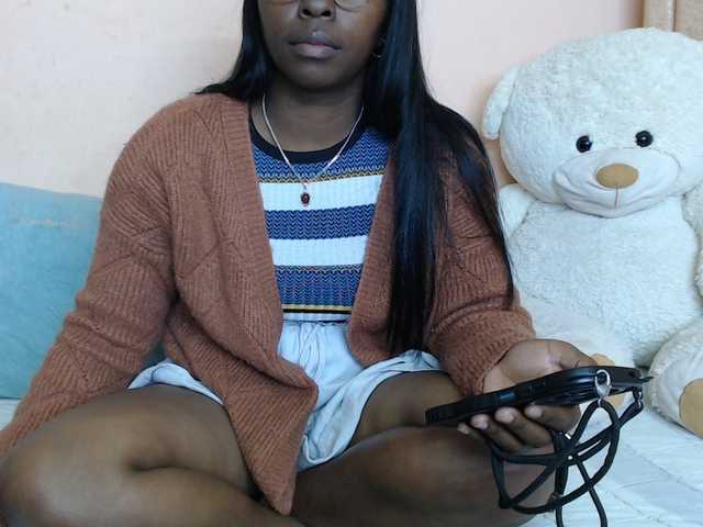 Katty-12 live cam on BongaCams