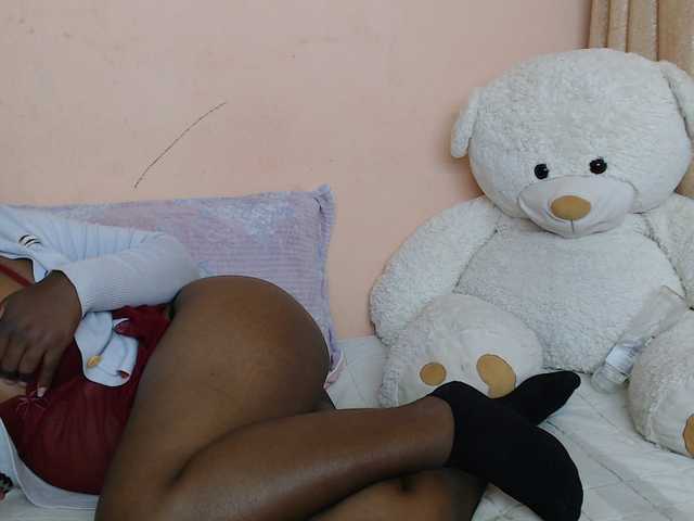 Katty-12 live cam on BongaCams