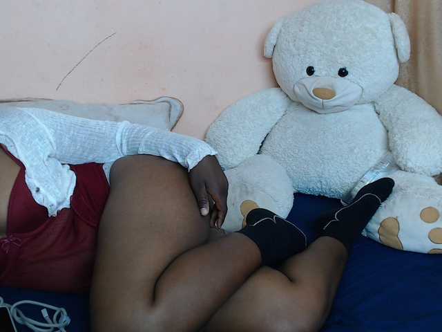 Katty-12 live cam on BongaCams