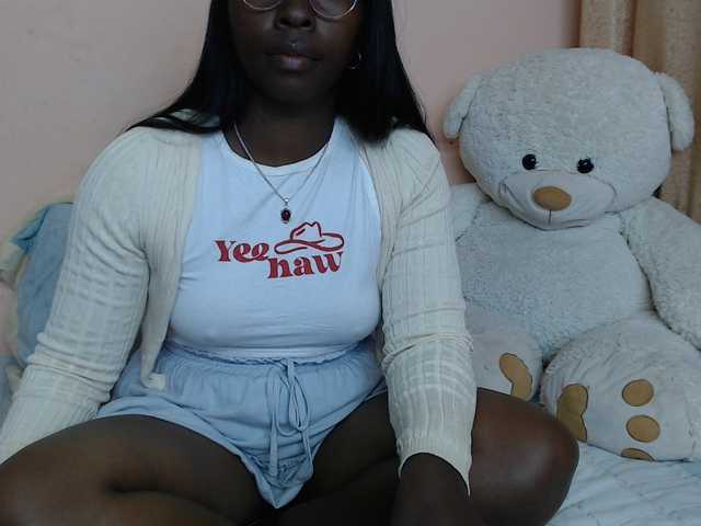 Katty-12 live cam on BongaCams