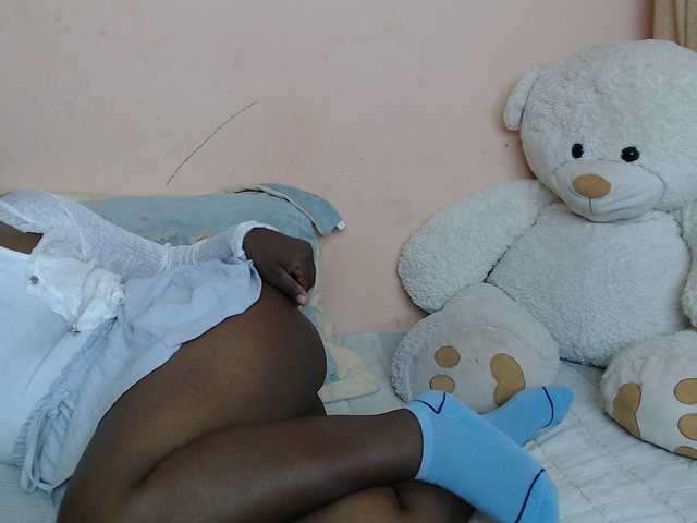 Katty-12 live cam on BongaCams