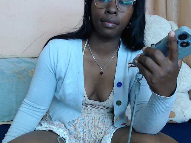 Katty-12 live webcam show