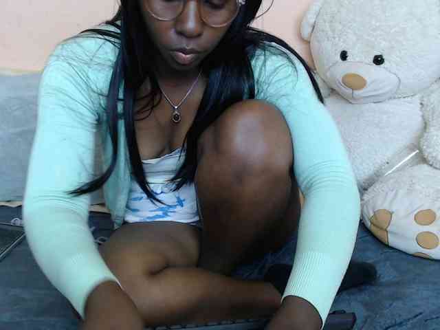 Katty-12 webcam