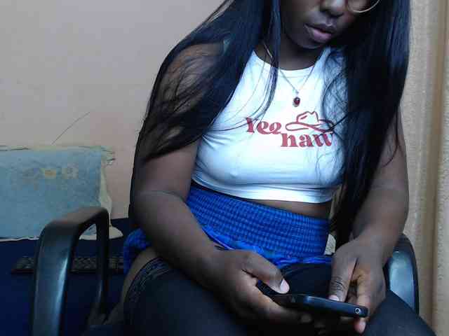 Katty-12 Live Webcam on BongaCams