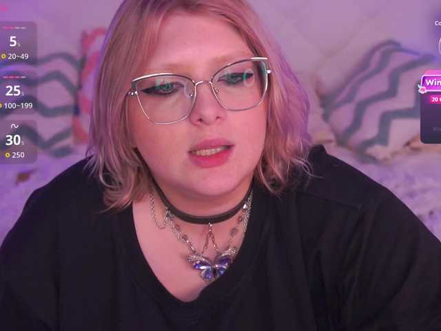 CoolTatis's BongaCams show and profile