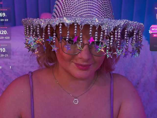 CoolTatis's BongaCams show and profile