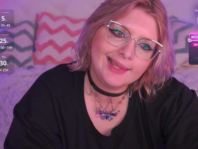 CoolTatis's BongaCams show and profile