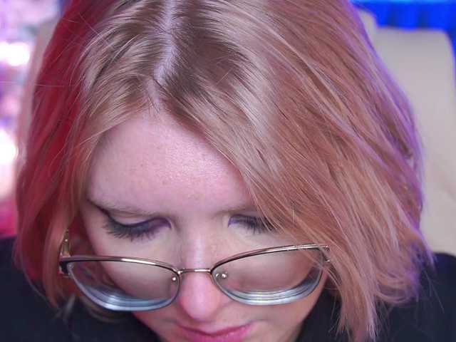 CoolTatis's BongaCams show and profile