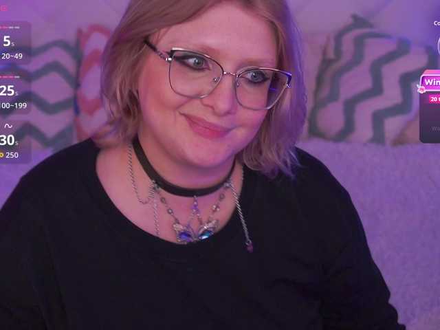 CoolTatis's BongaCams show and profile