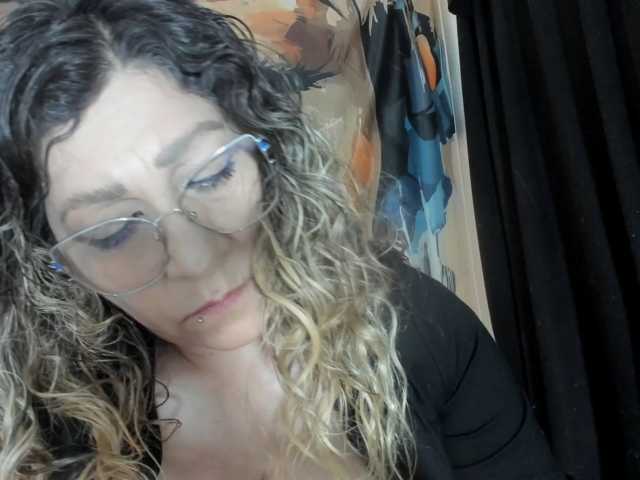 evasaenz21 live cam on BongaCams