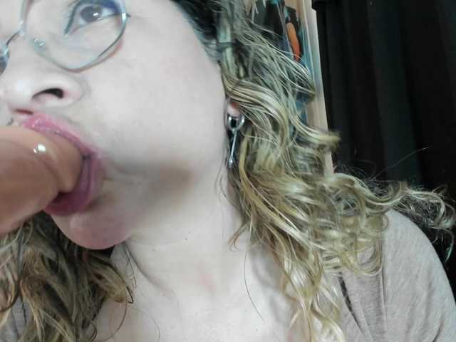 evasaenz21 live cam on BongaCams