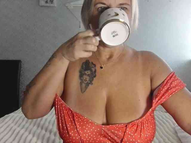 TinaRubia webcam