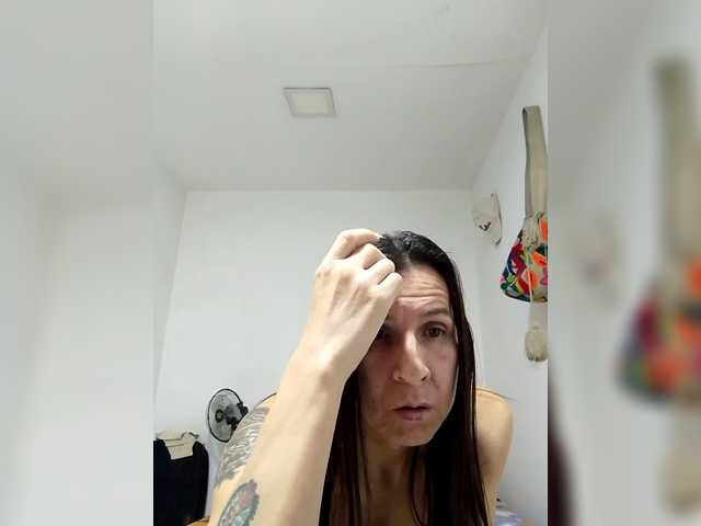 maja26 live webcam show
