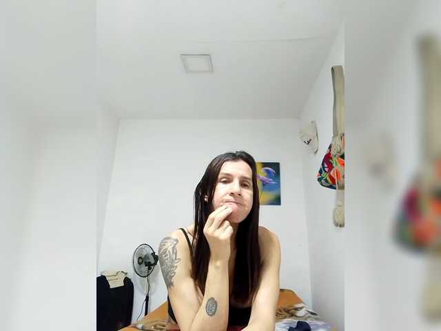 maja26 live webcam show
